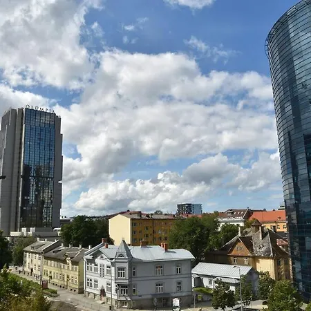 Kahe Magamistoaga Ja Suure Elutoaga 3-toaline Korter Vaatega Tallinna Aerikeskusele Apartment Tallinn