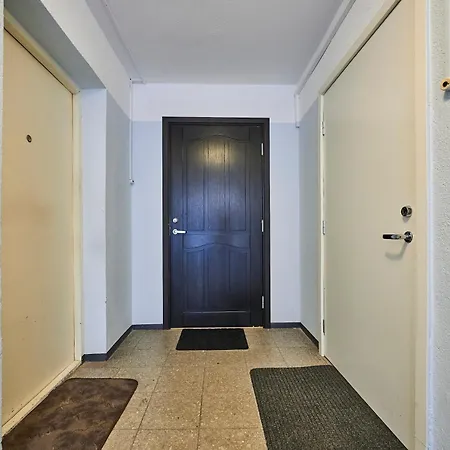 Kahe Magamistoaga Ja Suure Elutoaga 3-toaline Korter Vaatega Tallinna Aerikeskusele טאלין