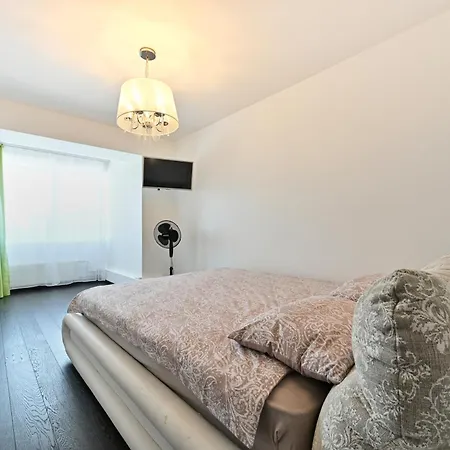 Kahe Magamistoaga Ja Suure Elutoaga 3-toaline Korter Vaatega Tallinna Aerikeskusele Apartment Tallinn