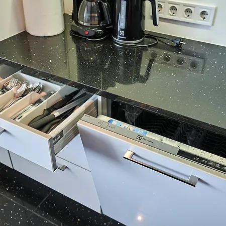 דירה Kahe Magamistoaga Ja Suure Elutoaga 3-toaline Korter Vaatega Tallinna Aerikeskusele