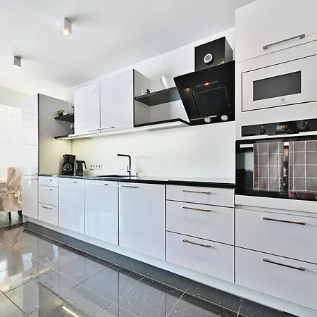 דירה Kahe Magamistoaga Ja Suure Elutoaga 3-toaline Korter Vaatega Tallinna Aerikeskusele