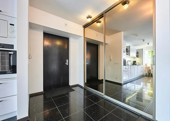 Kahe Magamistoaga Ja Suure Elutoaga 3-toaline Korter Vaatega Tallinna Aerikeskusele