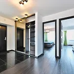 Kahe Magamistoaga Ja Suure Elutoaga 3-toaline Korter Vaatega Tallinna Aerikeskusele Apartamento *