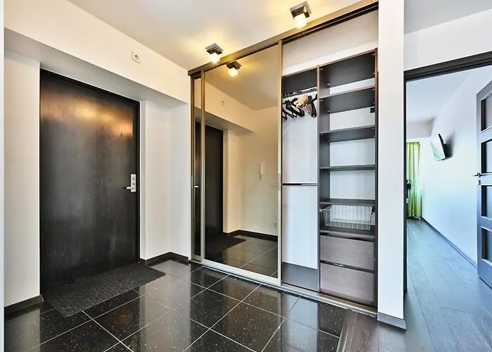 Kahe Magamistoaga Ja Suure Elutoaga 3-toaline Korter Vaatega Tallinna Aerikeskusele *